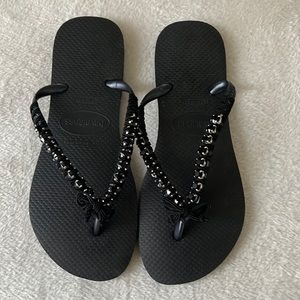 Havaianas black jeweled flip flops. Size 7/8